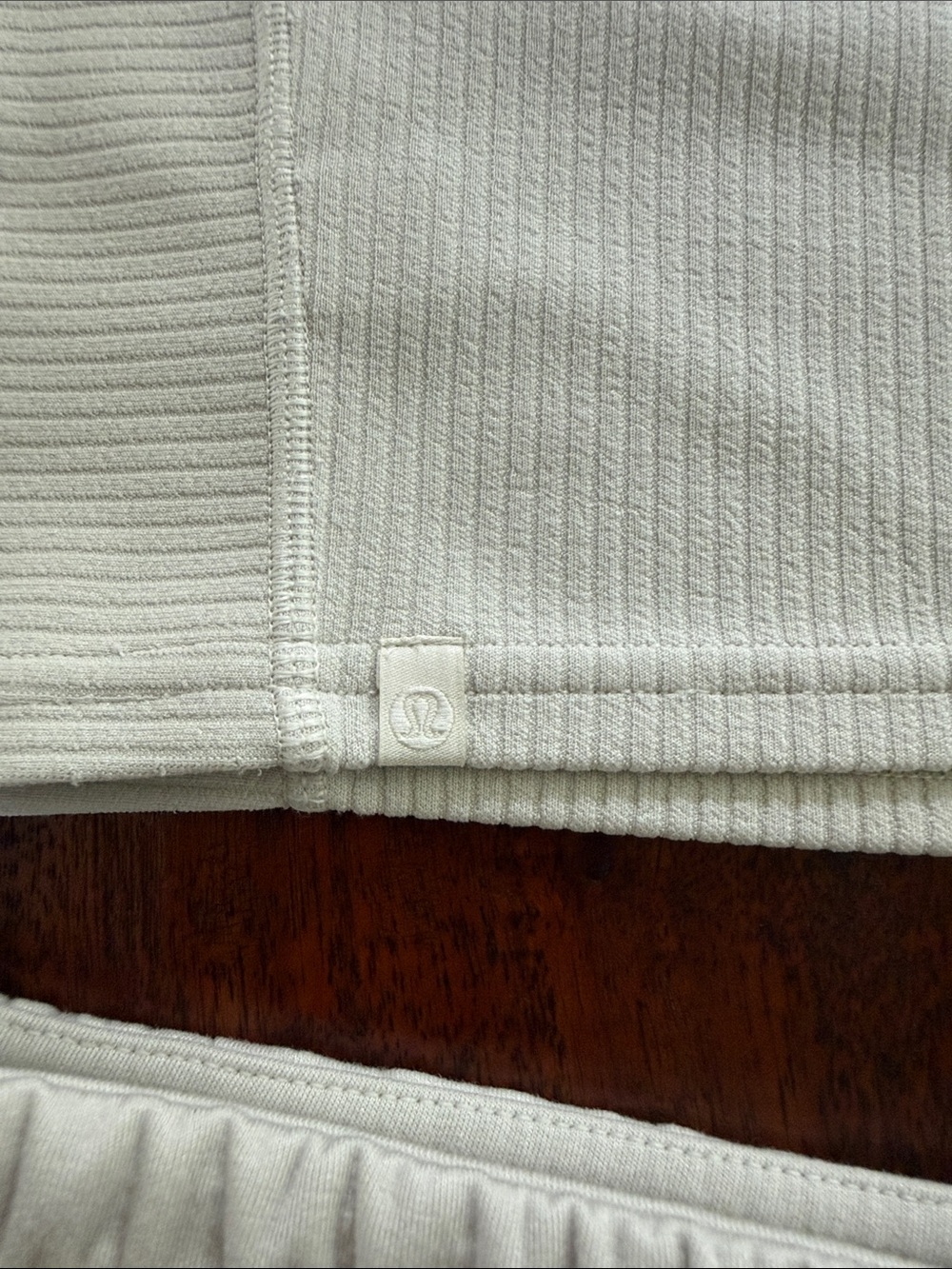 Lululemon Softstreme Matching Set With Reversible Top - Picture 4 of 5
